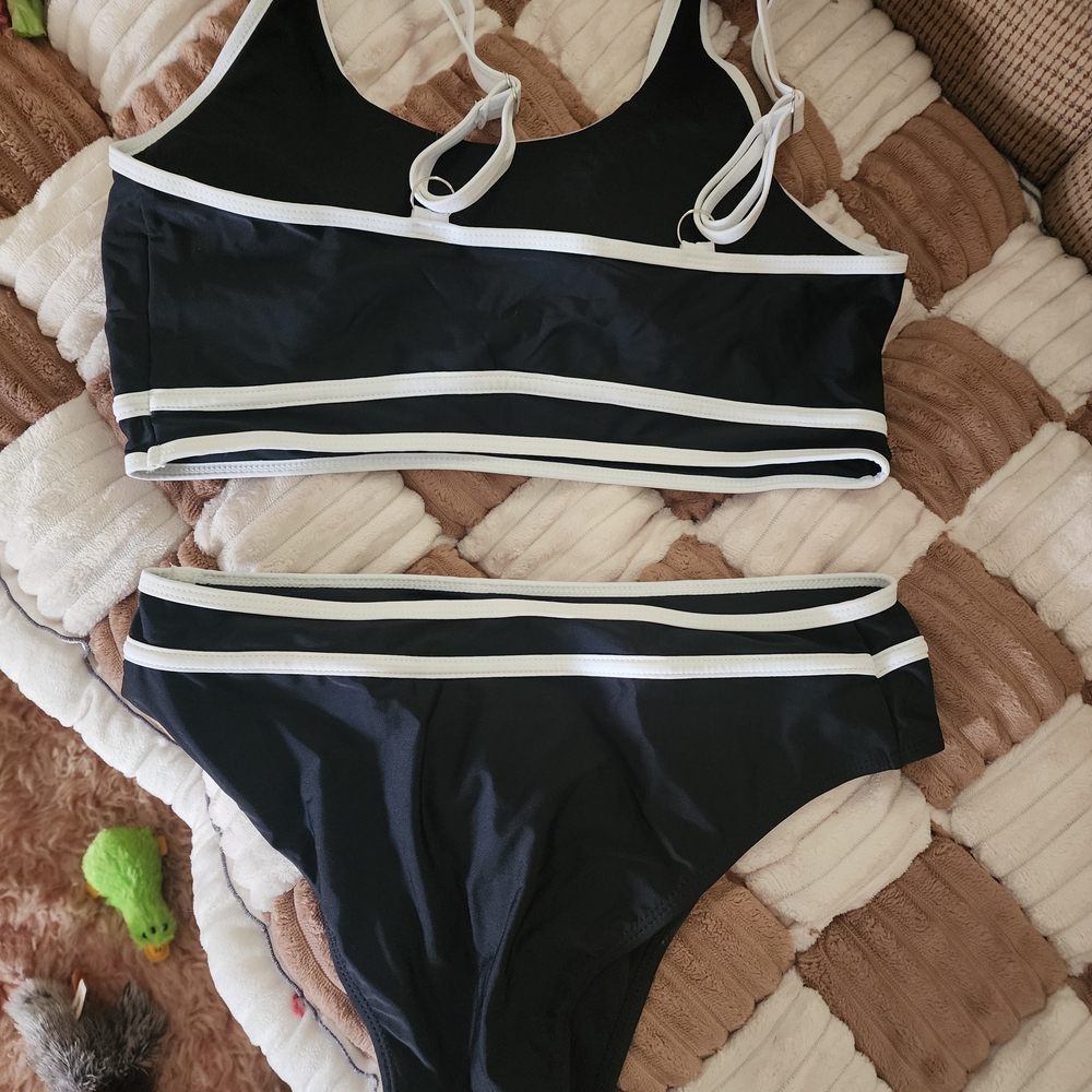 Black And White Women's Bikini Set View 2